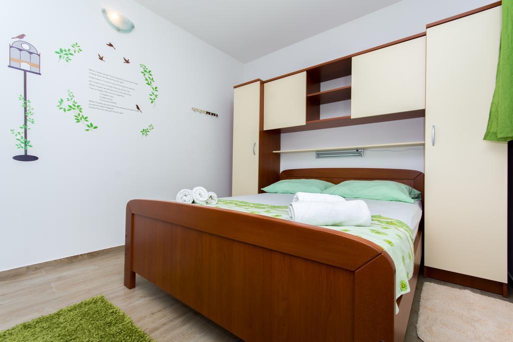 Apartment Tatinja *